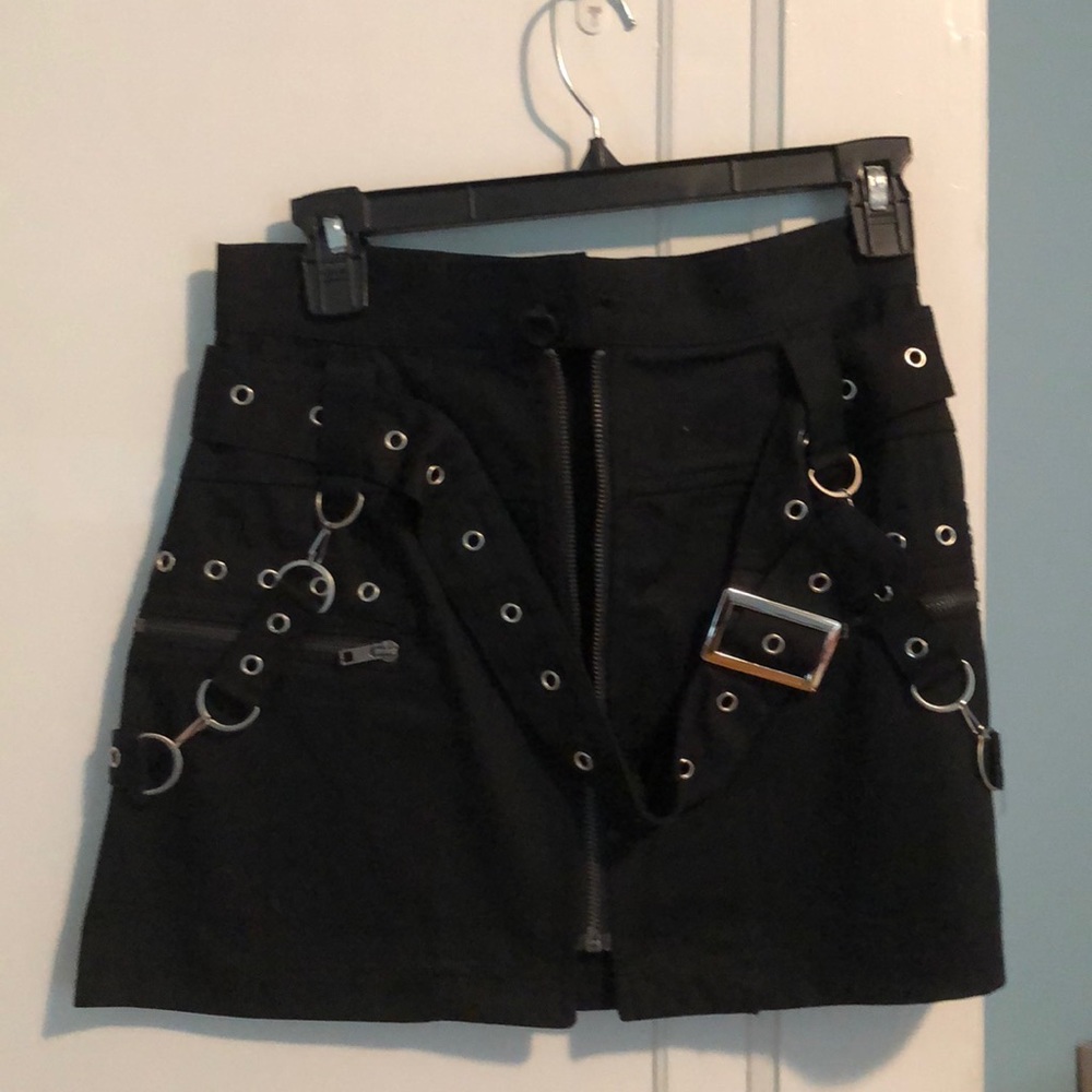 LF CARMAR BLACK PUNK SKIRT